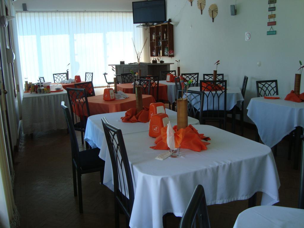 Marumadi Planeta Mocambique S. Vincente de Paulo Buitenkant foto